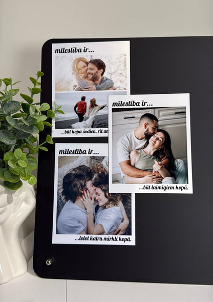 LOVE IS... fotomagnēts 💕